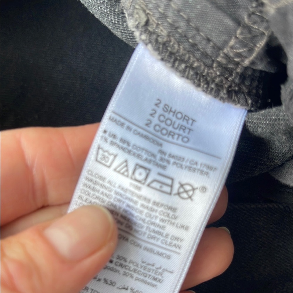 Black Relaxed Fit Jeans, size 2 short. - Picture 8 of 10